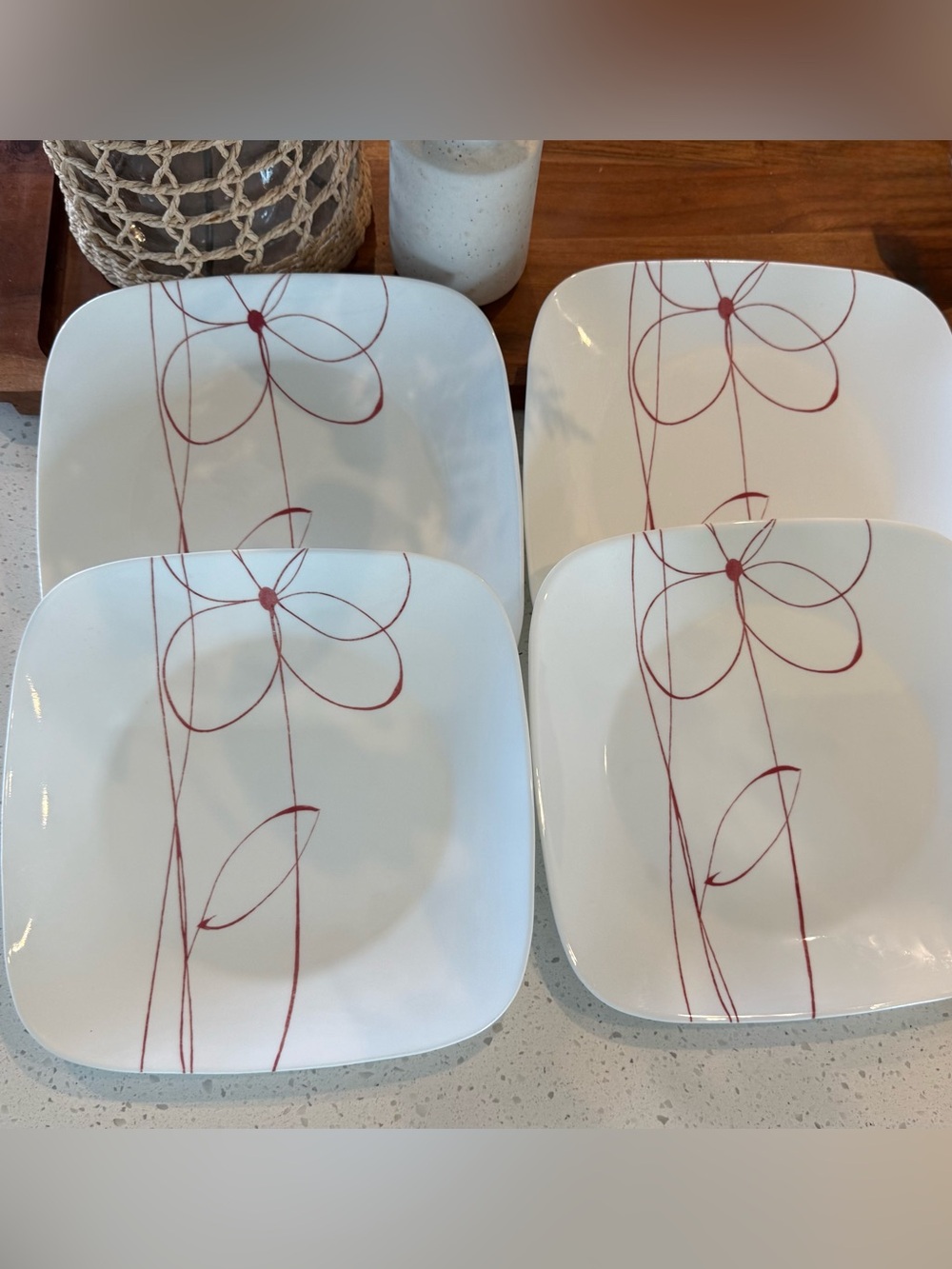 RARE 4 Vintage Daisy Days Pattern 10 1/2”Corelle Ware Square Plates Red & White